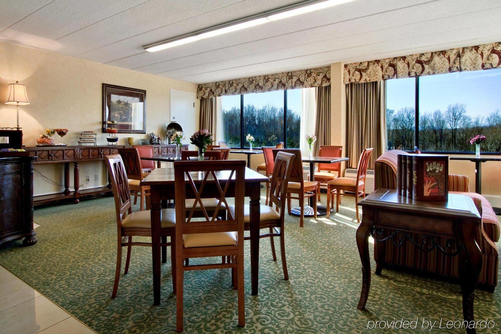 Doubletree By Hilton Charlottesville Esterno foto
