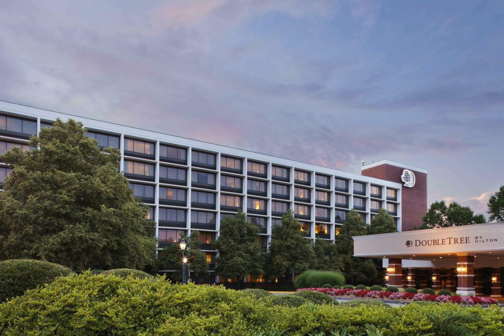 Doubletree By Hilton Charlottesville Esterno foto